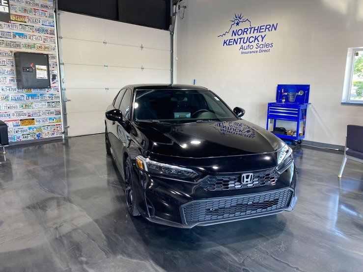 Used 2025 Honda Civic Sport image 1