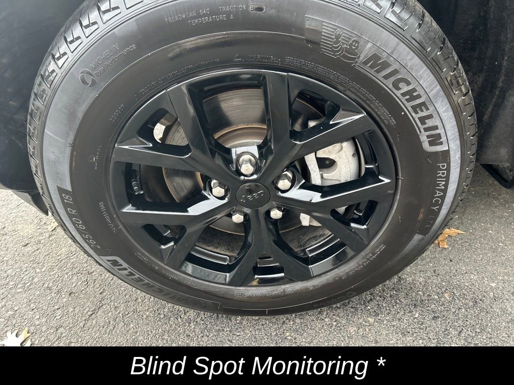 Used 2024 Jeep Grand Cherokee L Laredo image 10