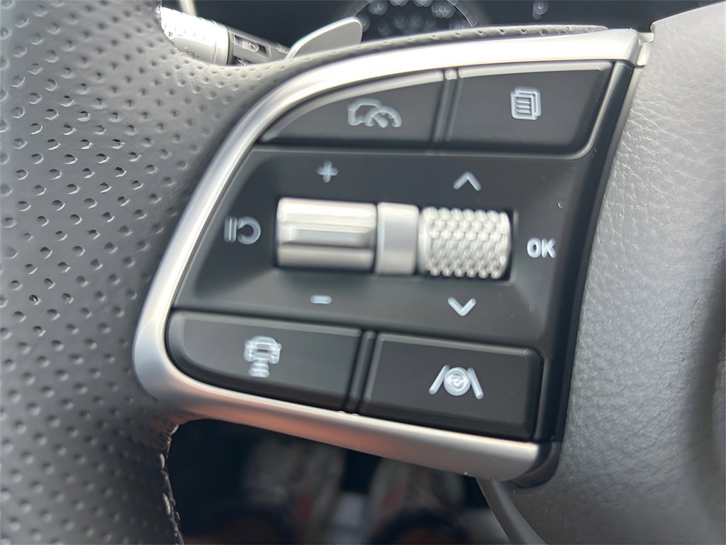 New 2025 Genesis G70 2.5T image 17