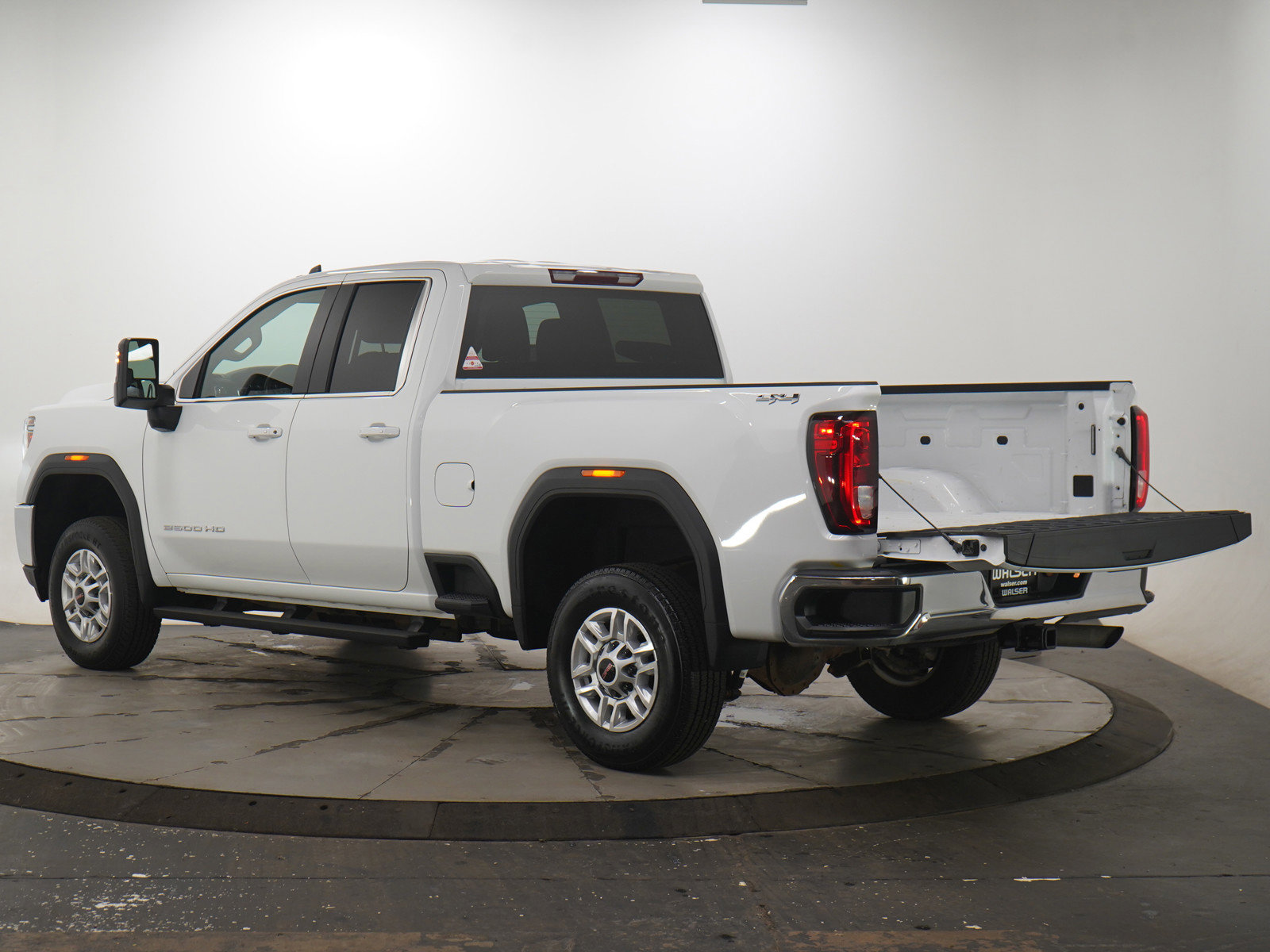 Used 2023 GMC Sierra 2500 SLE w/ SLE Convenience Package image 9