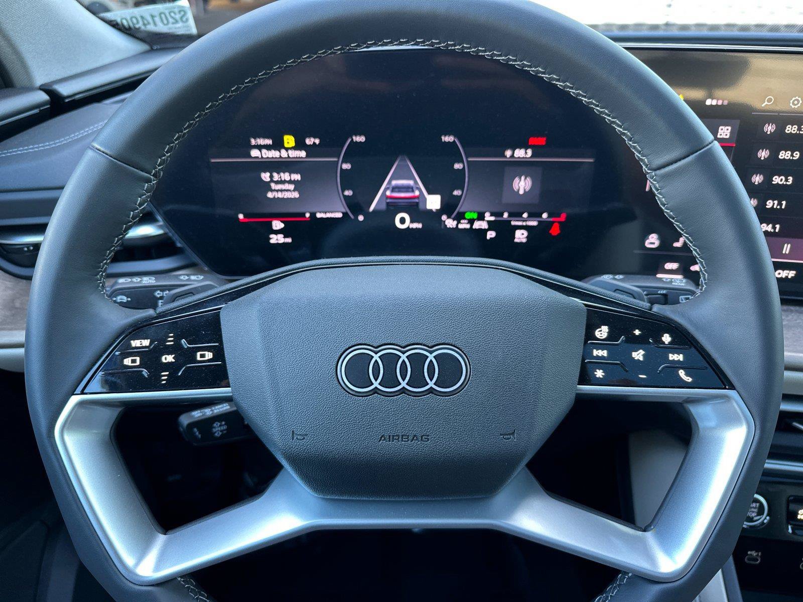 Certified 2025 Audi Q5 Premium AWD/4WD image 24
