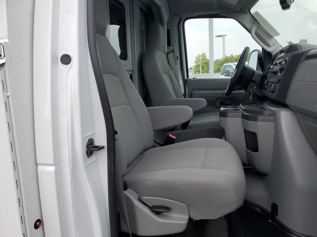 New 2027 Ford E-350 and Econoline 350 Super Duty w/ Power Equipment Group RWD image 23