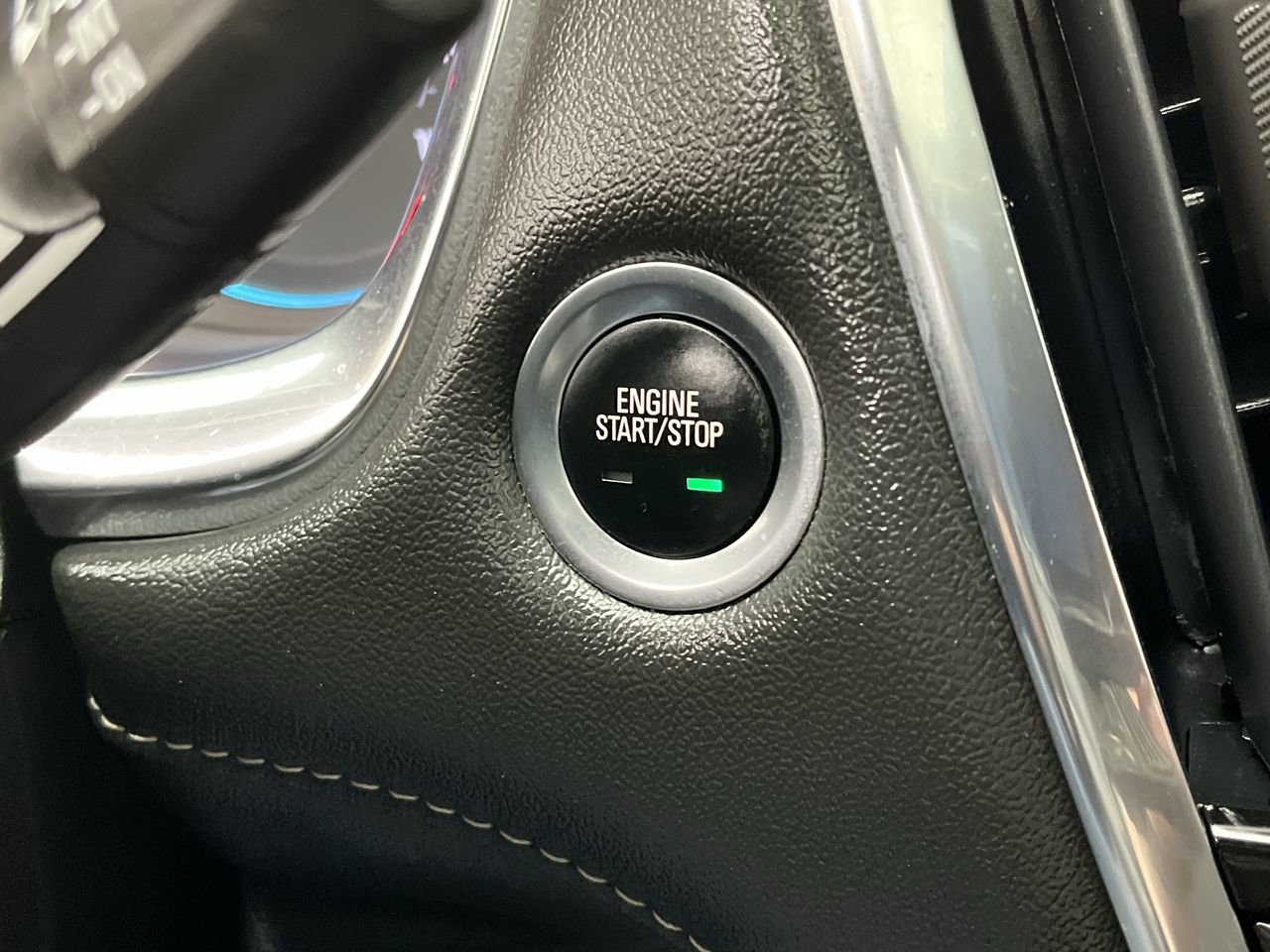 Certified 2023 Chevrolet Traverse LT w/ LT Premium Package image 24
