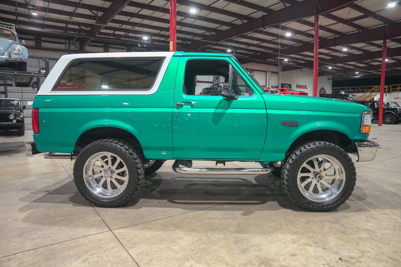 Used 1995 Ford Bronco XLT AWD/4WD image 10