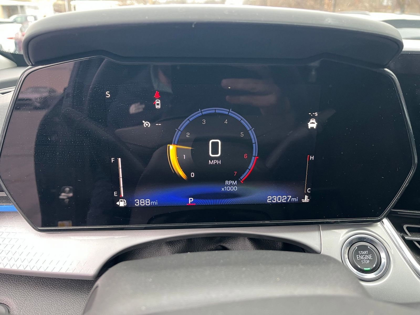 Used 2025 Chevrolet Trax LT w/ LT Convenience Package image 34