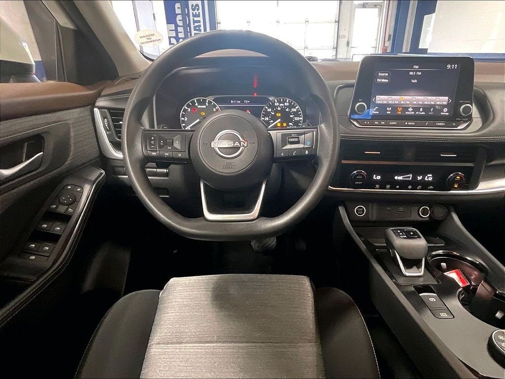 Used 2023 Nissan Rogue SV AWD/4WD image 17