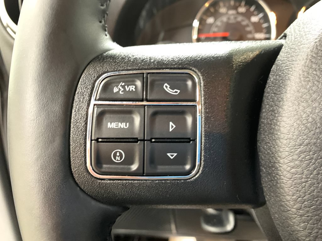 Used 2015 Jeep Wrangler Unlimited Sahara w/ Connectivity Group AWD/4WD image 21