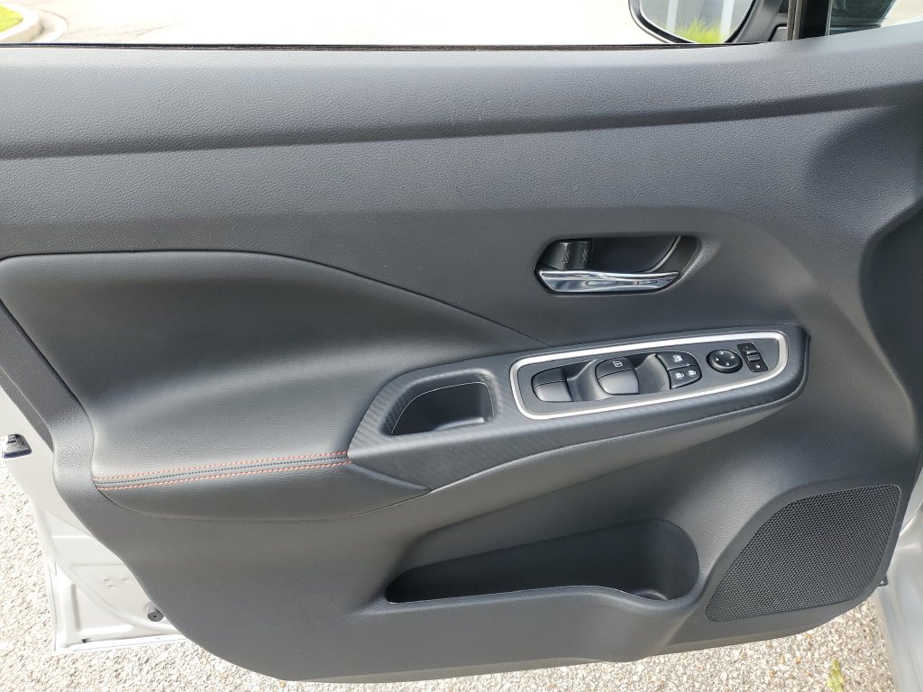 Certified 2025 Nissan Versa SR w/ Trunk Package FWD image 16