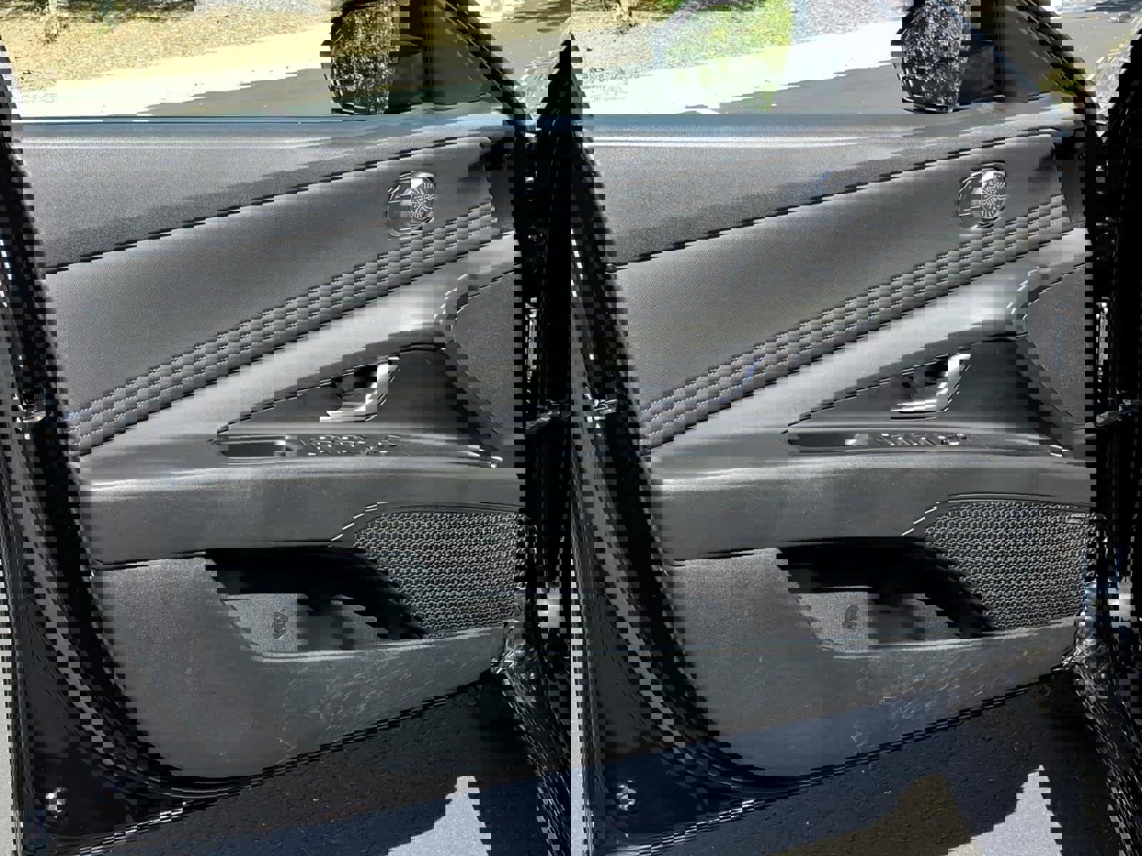 Used 2023 Hyundai Elantra Limited image 22