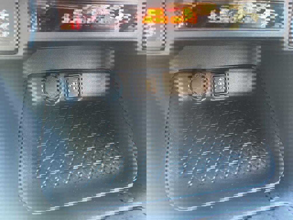 New 2025 Toyota RAV4 XLE image 7