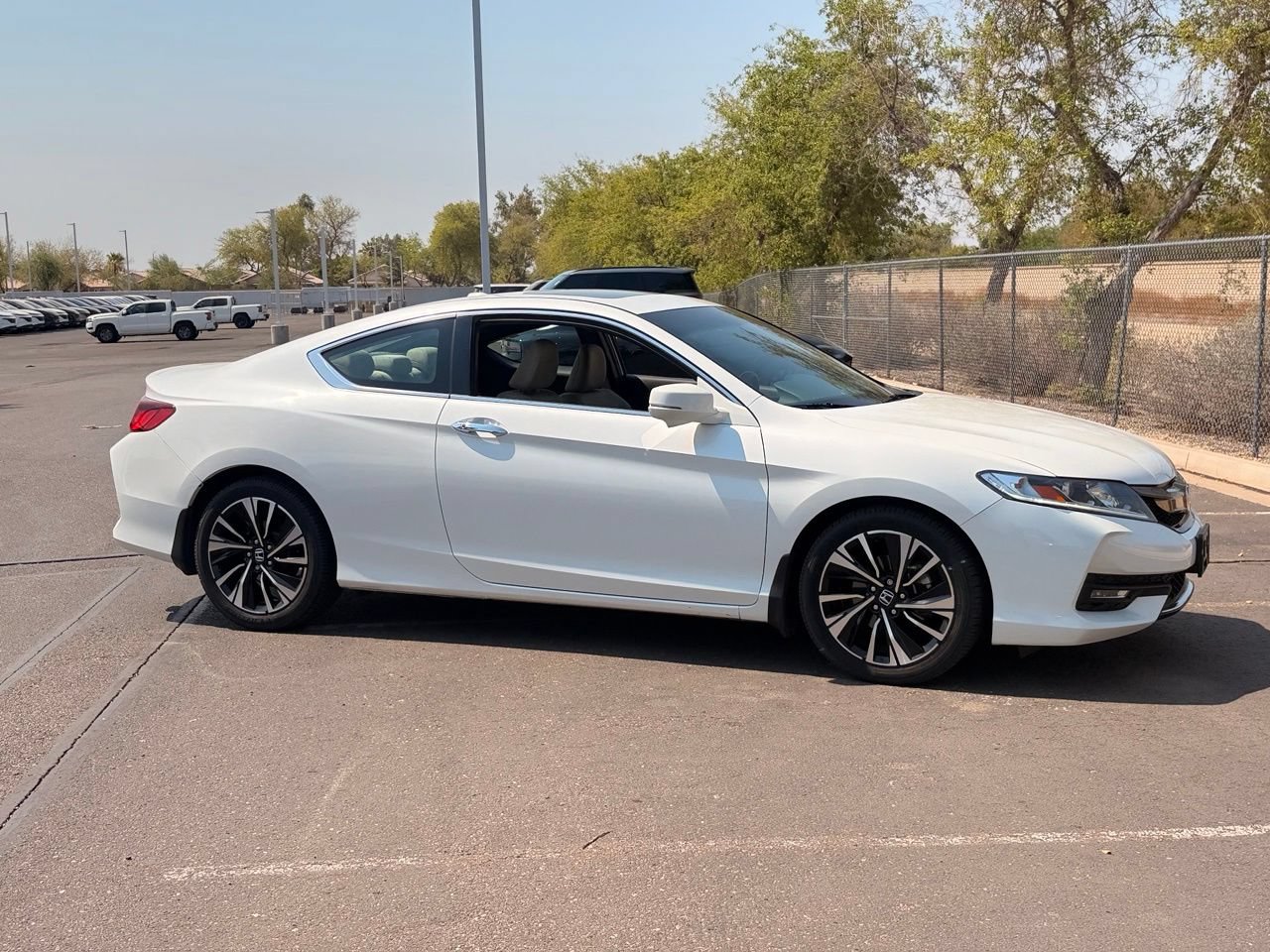 Used 2017 Honda Accord EX image 6