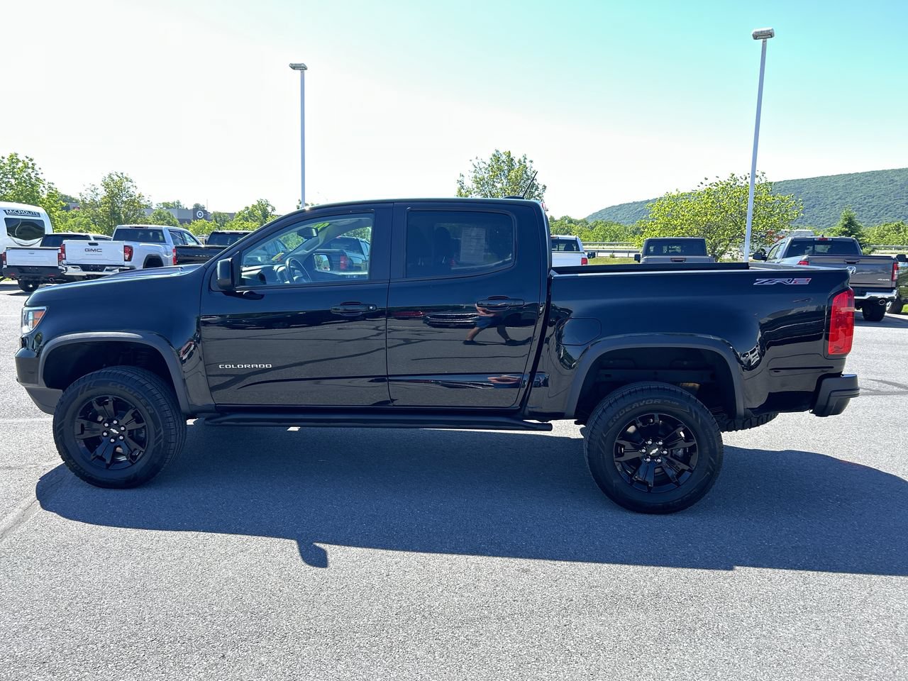 Used 2022 Chevrolet Colorado ZR2 w/ ZR2 Midnight Special Edition AWD/4WD video 4