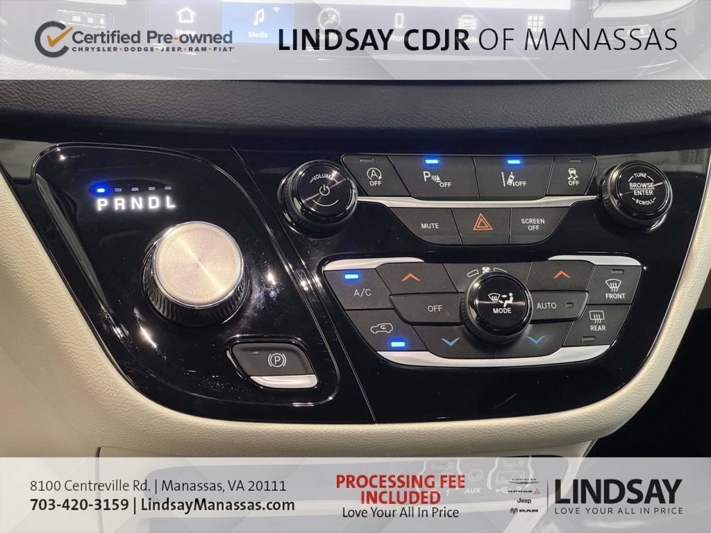 Used 2023 Chrysler Pacifica Touring-L FWD image 25