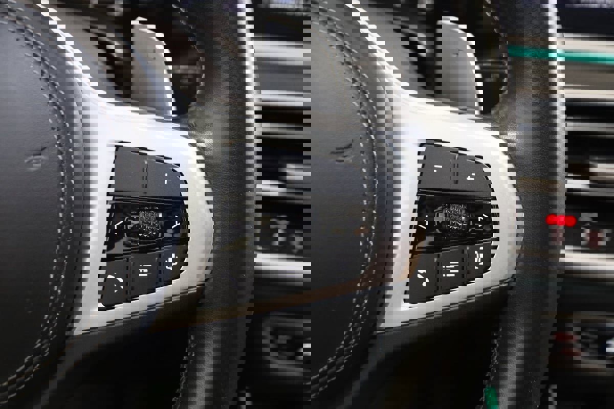 Used 2022 BMW X7 M50i w/ Executive Package image 45