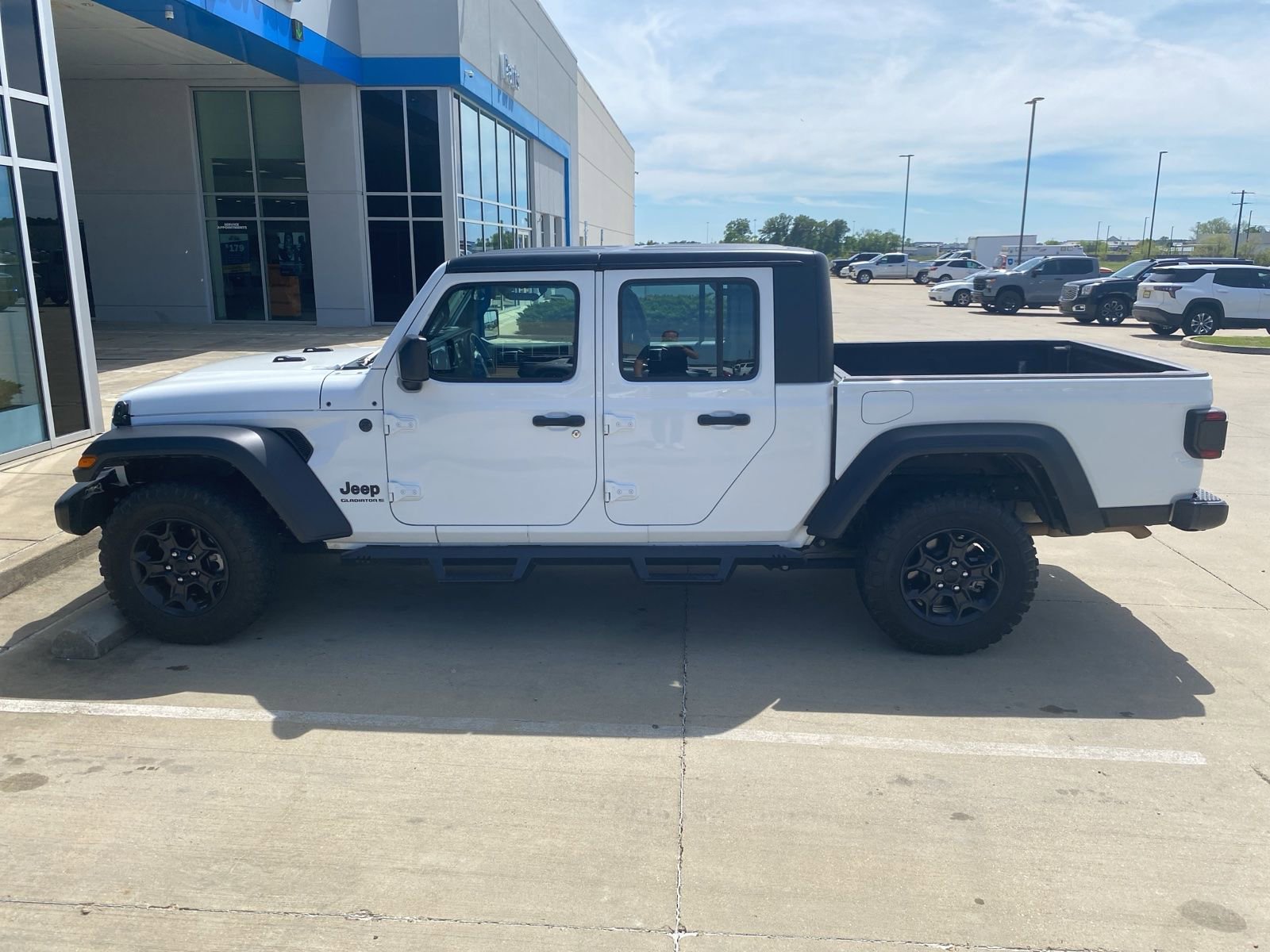 Used 2023 Jeep Gladiator Sport w/ Trailer Tow Package image 5
