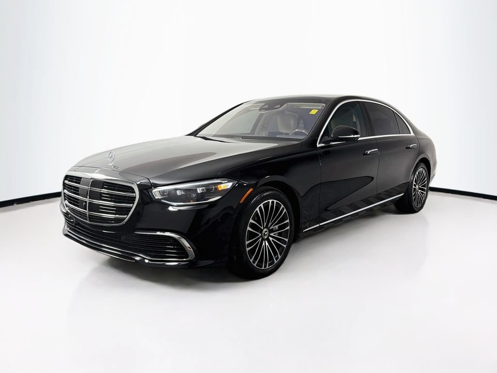 Used 2022 Mercedes-Benz S 580 4MATIC Sedan image 3