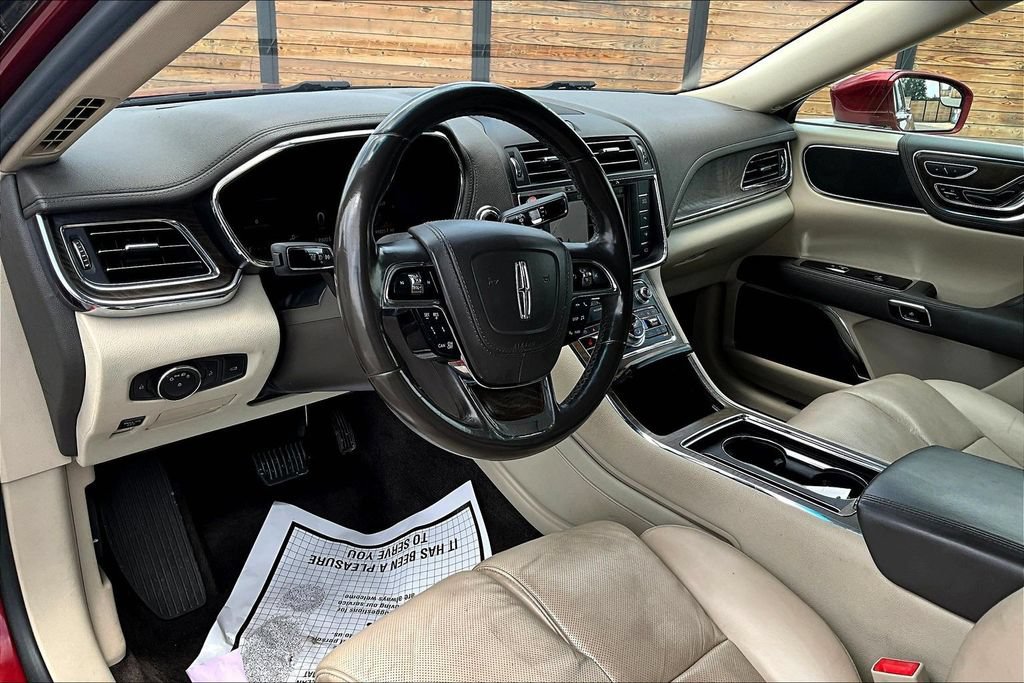 Used 2017 Lincoln Continental Reserve w/ Technology Package FWD image 13