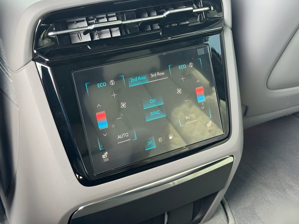 New 2026 Cadillac Escalade IQL Sport 1 w/ LPO, ONYX Package AWD/4WD image 23