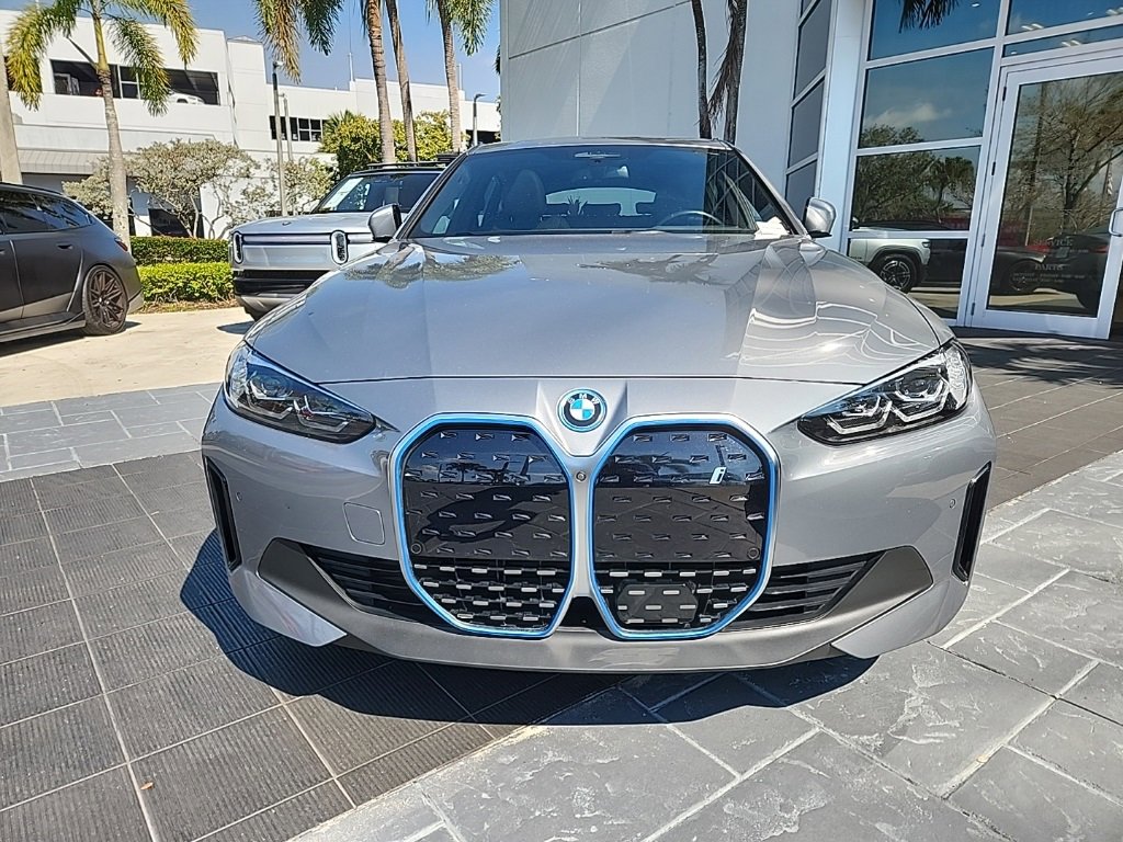 Used 2024 BMW i4 eDrive40 image 16