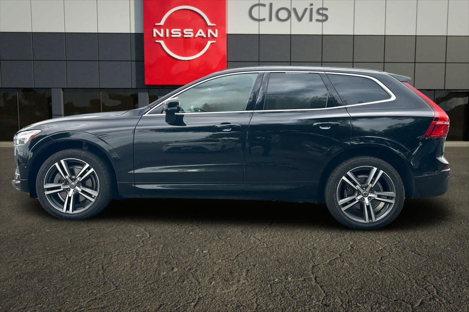 Used 2019 Volvo XC60 T6 Momentum w/ Multimedia Package AWD/4WD image 6