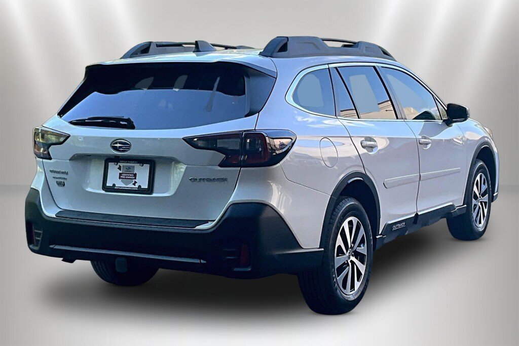 Certified 2022 Subaru Outback Premium AWD/4WD image 5