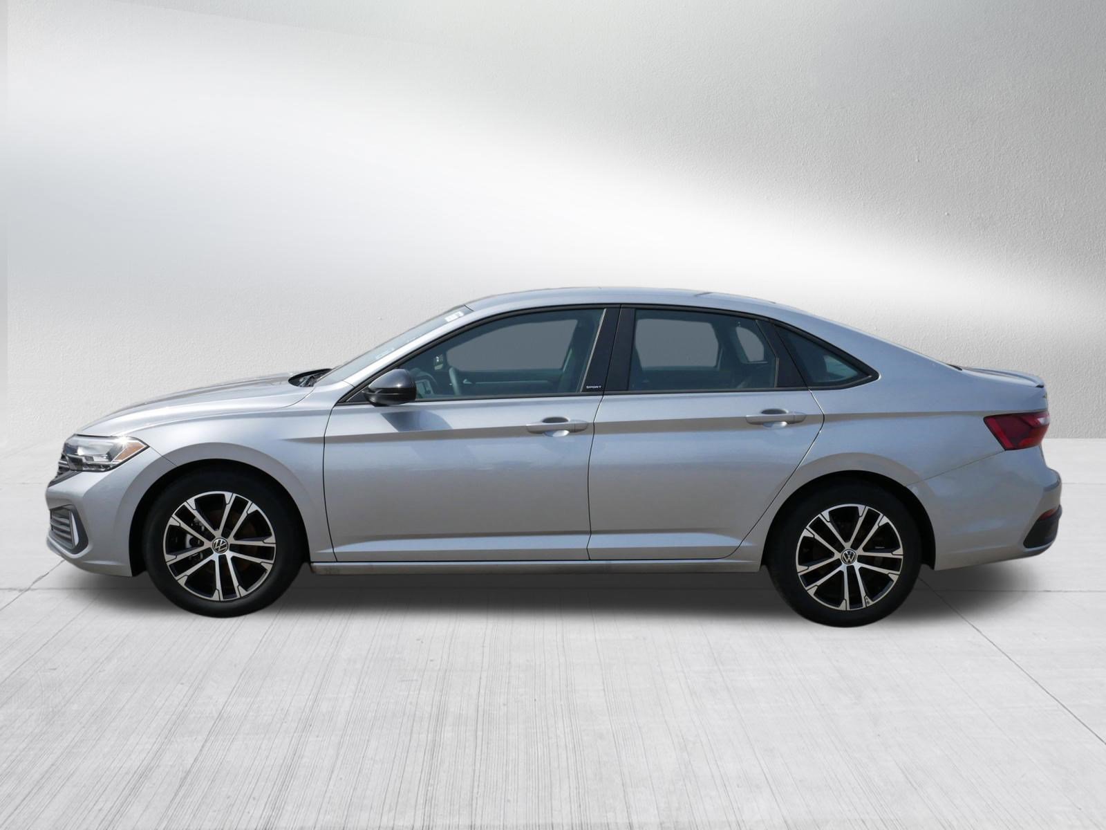 Certified 2023 Volkswagen Jetta Sport image 4