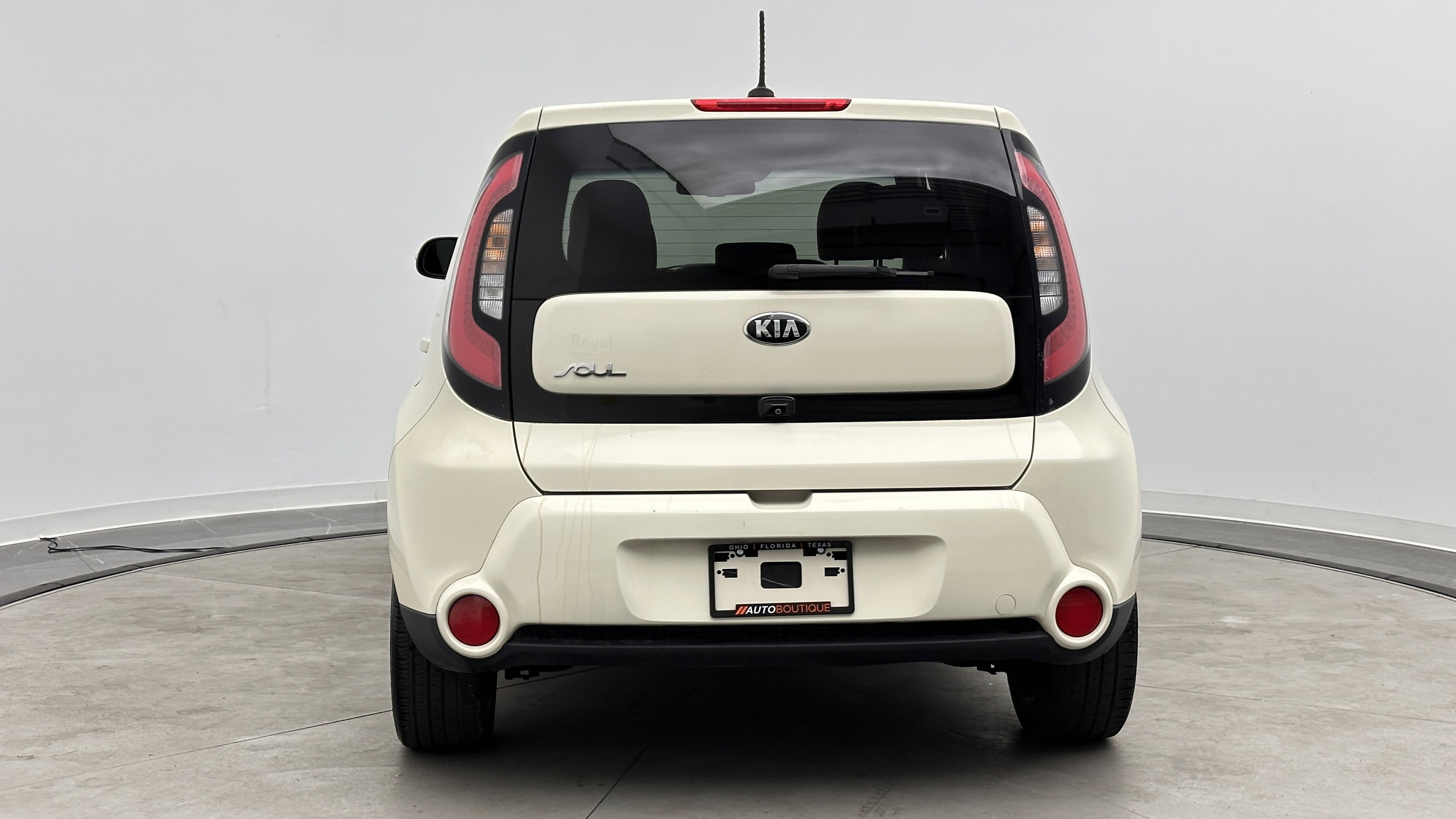 Used 2016 Kia Soul ! w/ Umber Package 1 FWD image 6