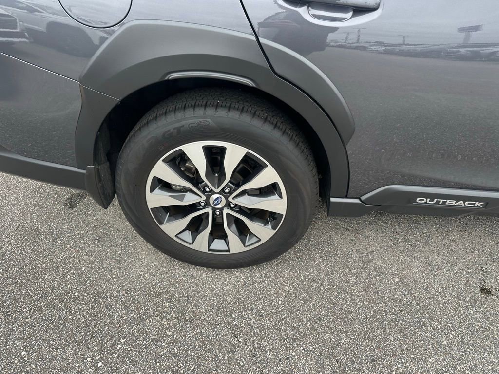 Used 2025 Subaru Outback Limited w/ Popular Package #2 image 5