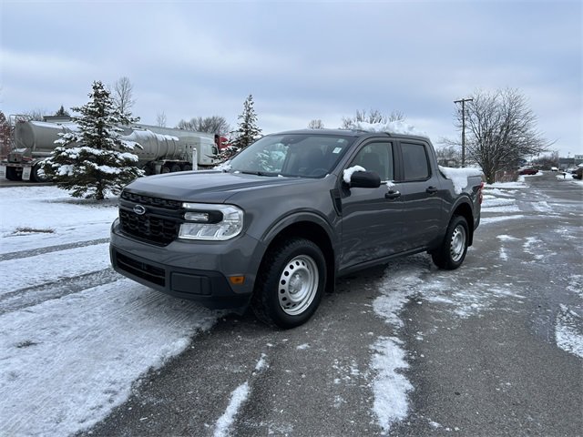 Used 2023 Ford Maverick XL image 2