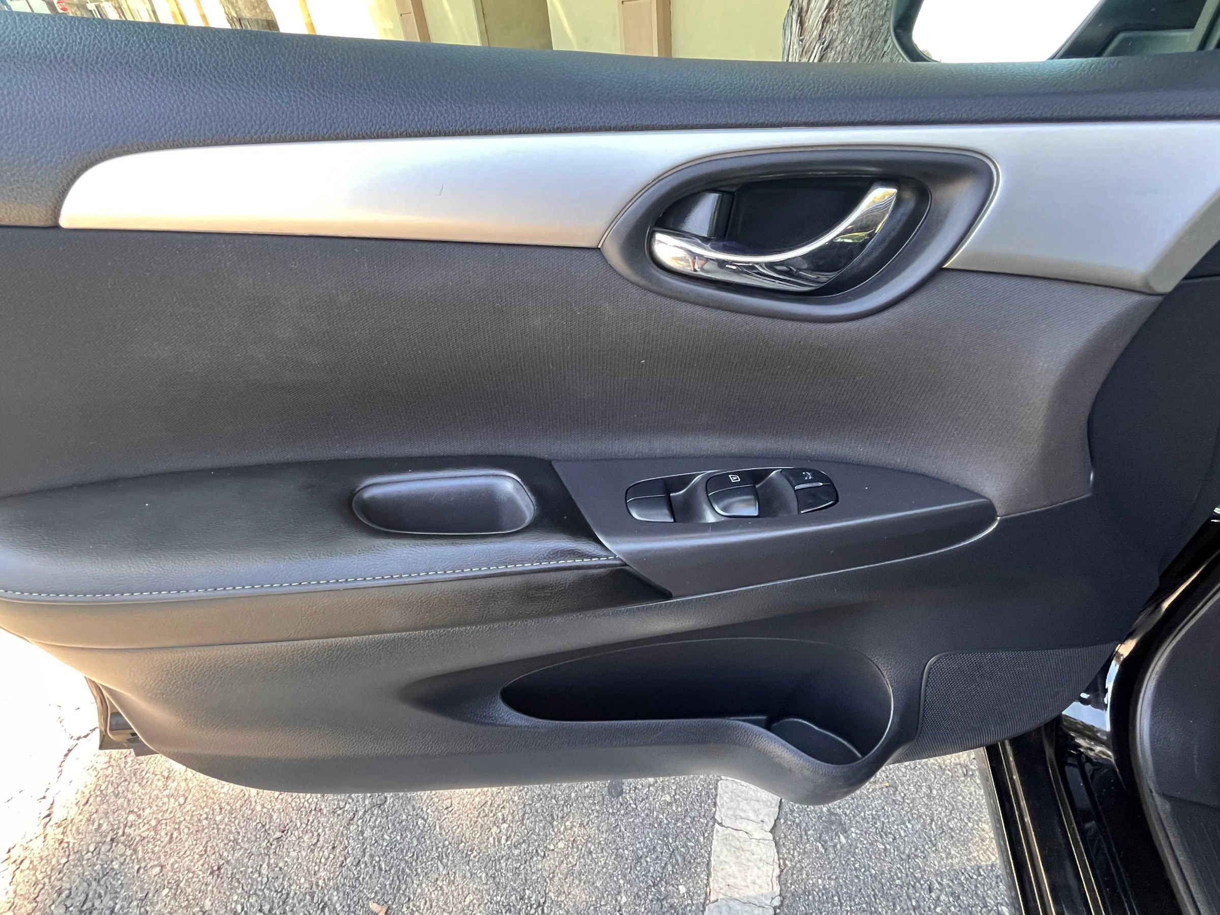 Used 2019 Nissan Sentra S FWD image 19