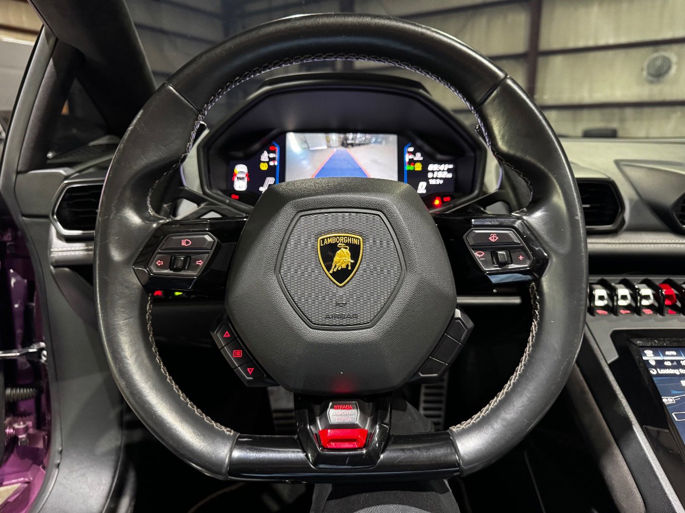 Used 2022 Lamborghini Huracan EVO image 37