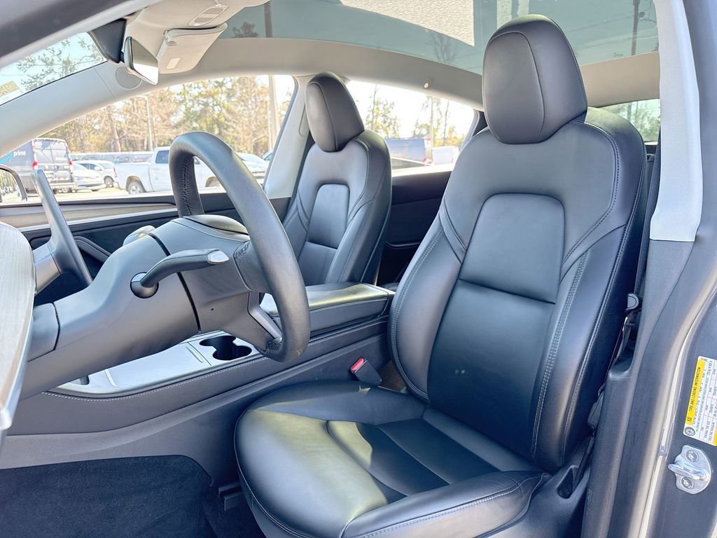 Used 2023 Tesla Model Y Long Range image 11