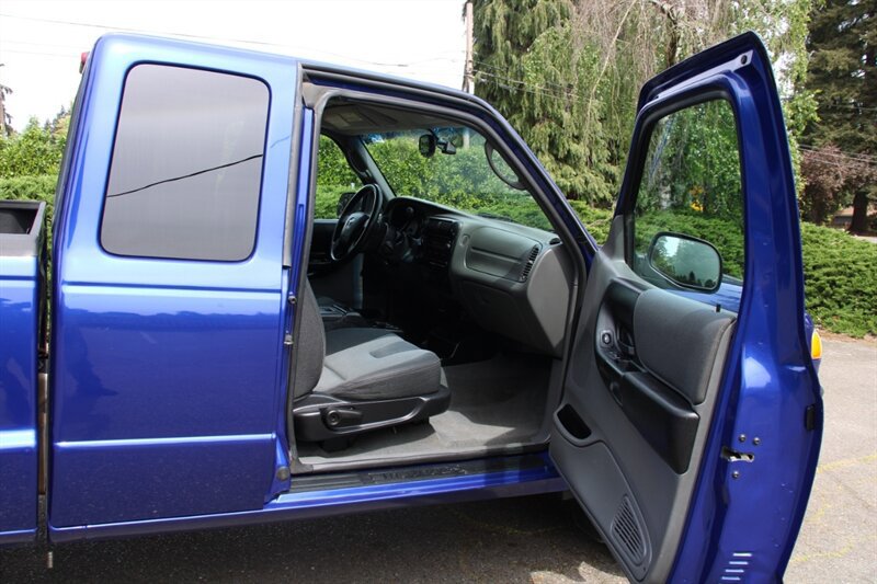 Used 2005 MAZDA B-Series Pickup 4x4 Cab Plus B4000 image 13
