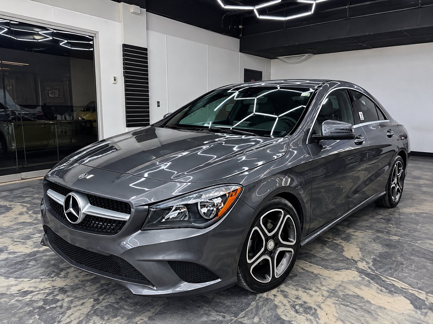 Used 2014 Mercedes-Benz CLA 250 image 1
