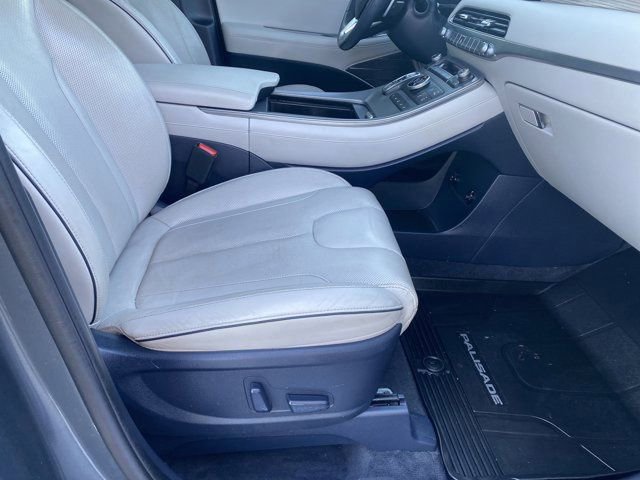Used 2021 Hyundai Palisade Limited w/ Winter Package AWD/4WD image 19