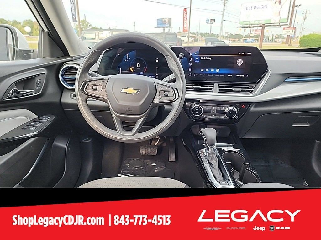 Used 2024 Chevrolet Trax LT image 13
