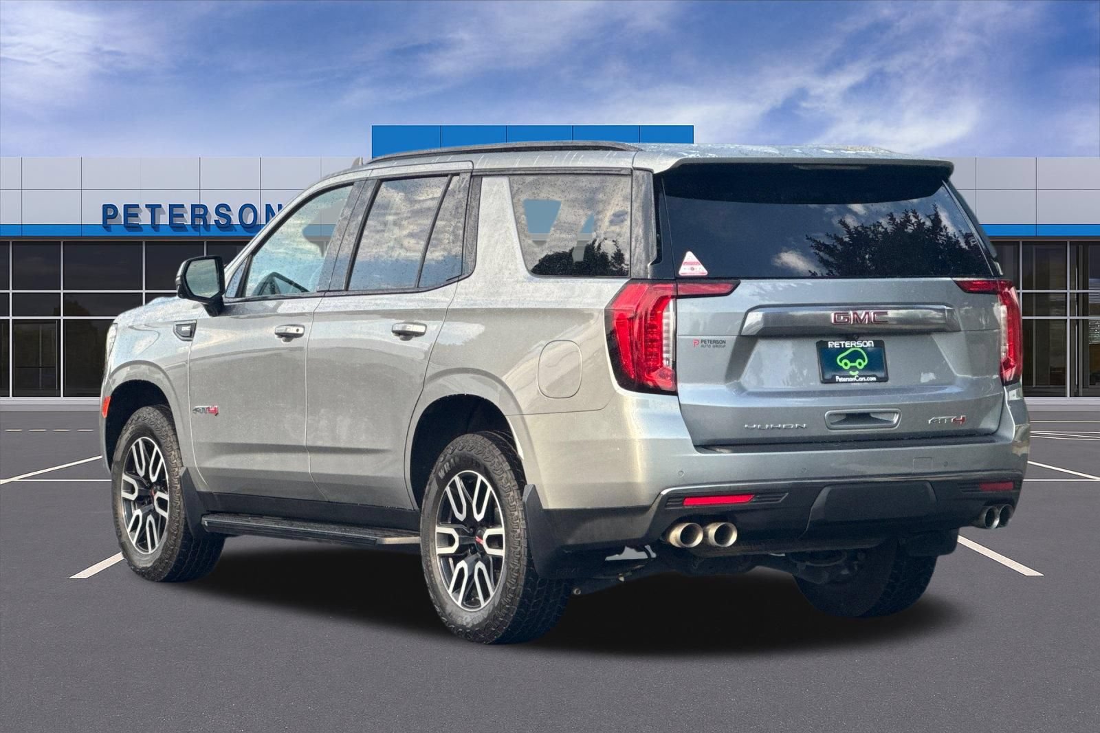 Used 2024 GMC Yukon AT4 w/ Technology Package AWD/4WD image 6