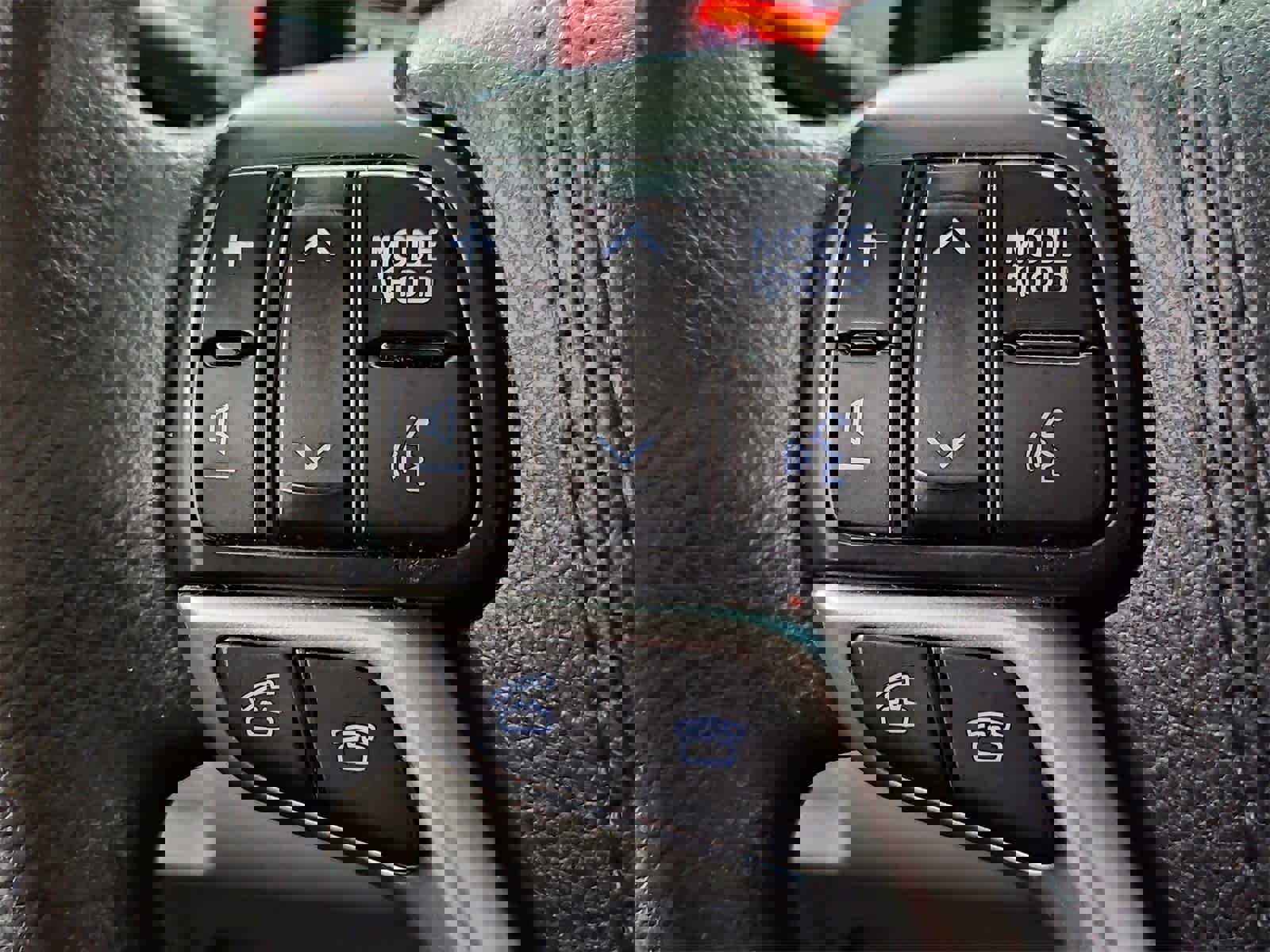 Used 2016 Toyota Sienna L image 23