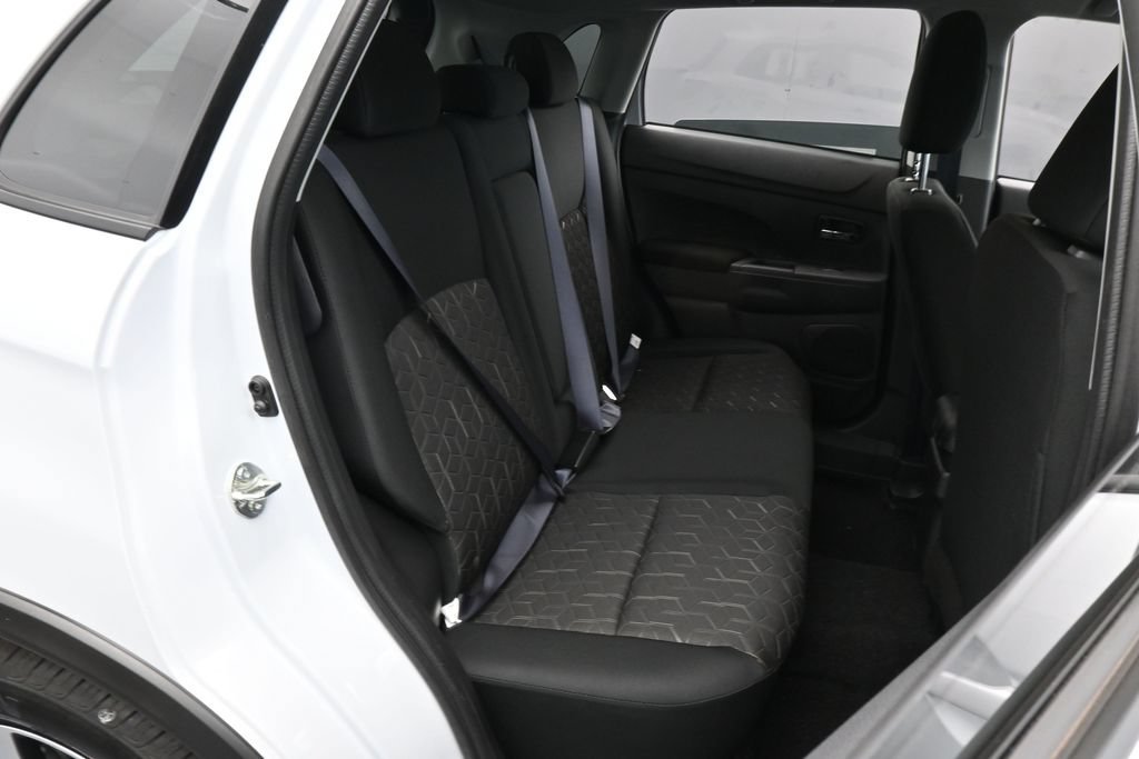 New 2027 Mitsubishi Outlander Sport ES FWD image 32