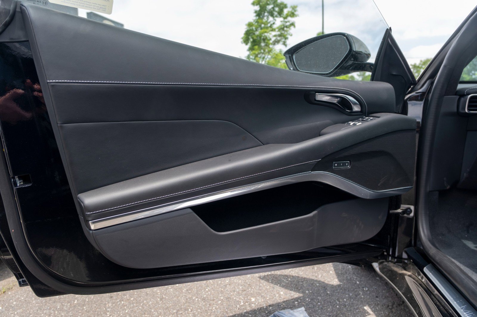 Used 2025 Lotus Emira RWD image 12