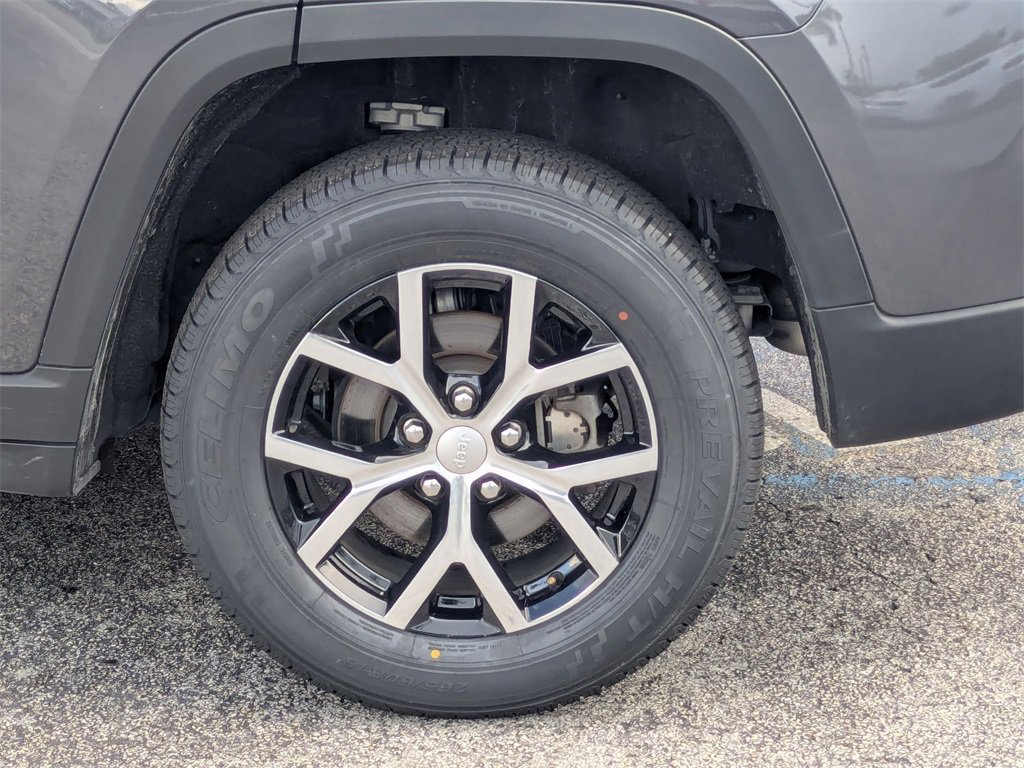 Used 2024 Jeep Grand Cherokee Limited image 33