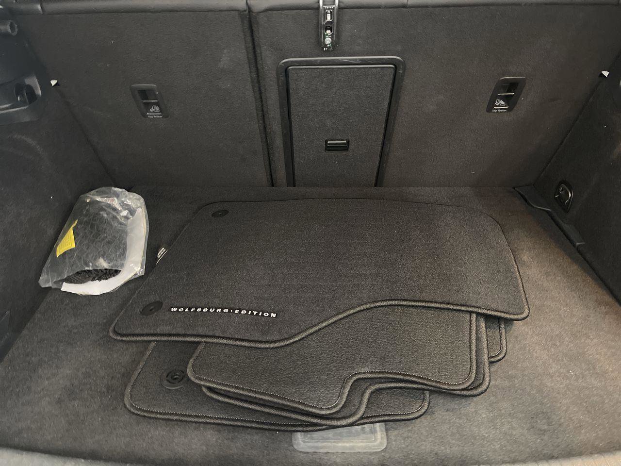 Used 2017 Volkswagen Golf Wolfsburg Edition image 23