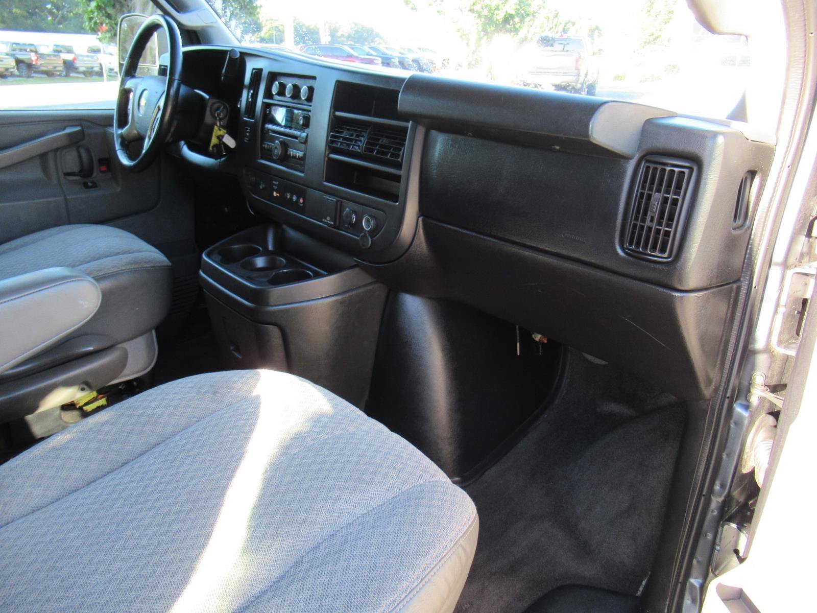Used 2016 Chevrolet Express 2500 LS RWD image 11