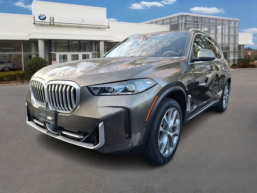 Used 2024 BMW X5 xDrive40i w/ Premium Package image 1