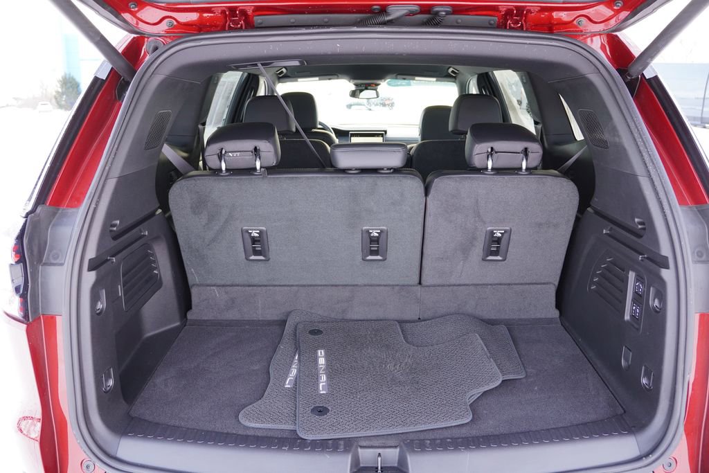 Certified 2025 GMC Acadia Denali image 22