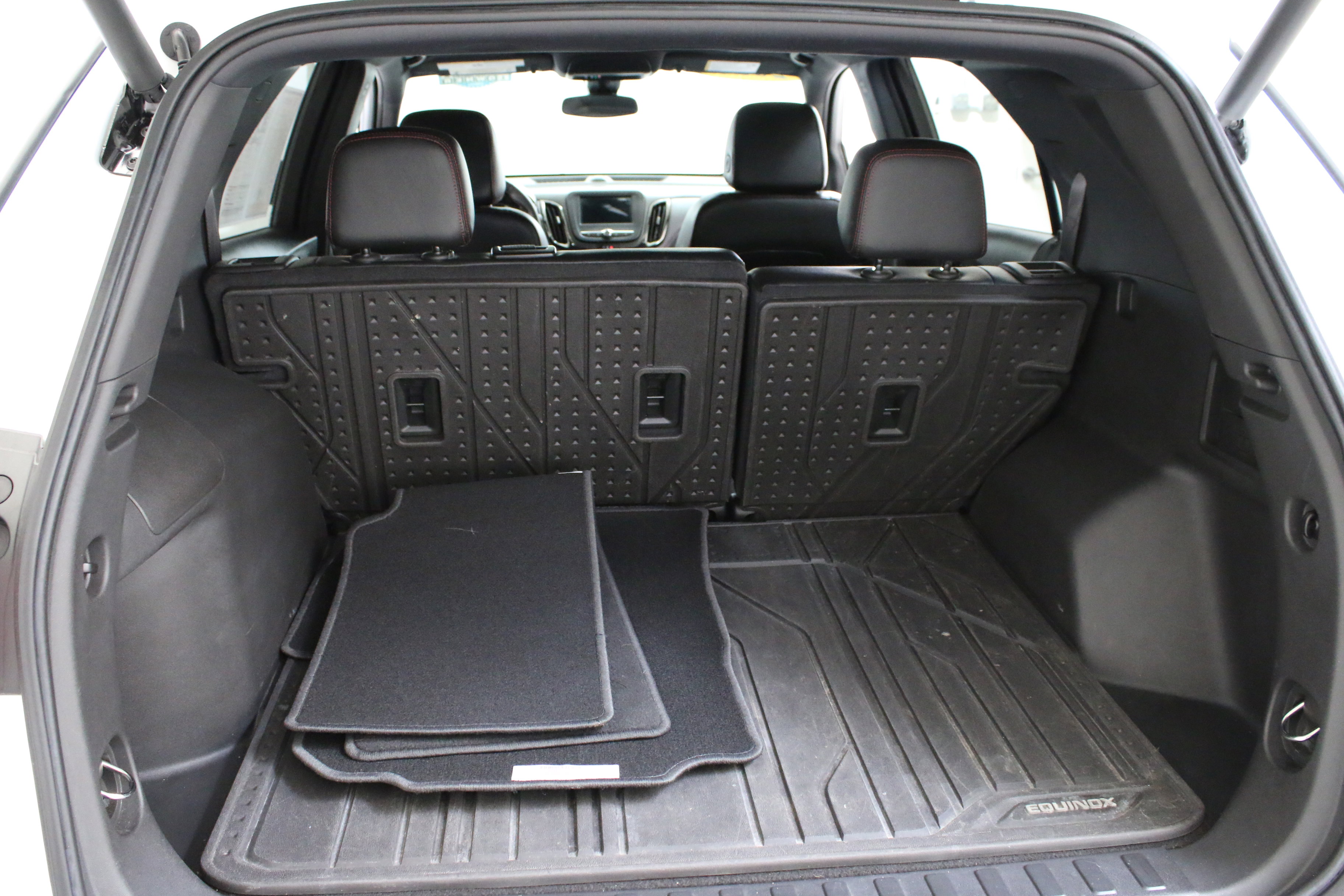 Used 2023 Chevrolet Equinox RS AWD/4WD image 27