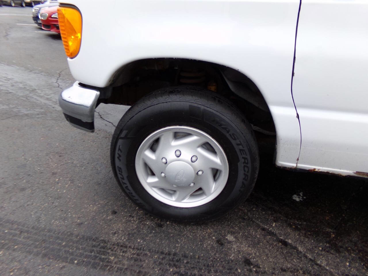 Used 2006 Ford E-250 and Econoline 250 RWD image 7