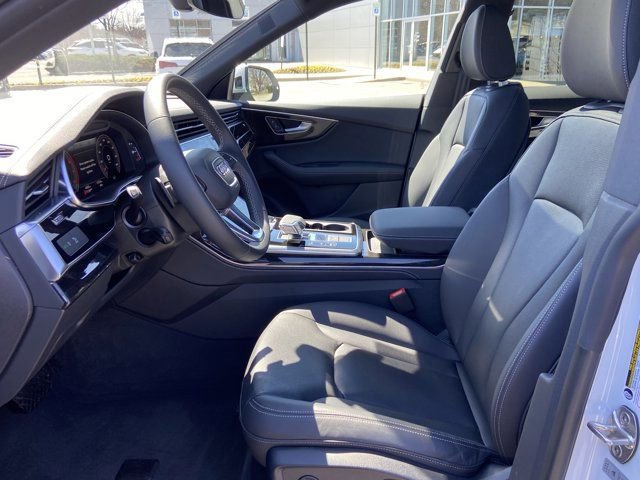 Used 2025 Audi Q8 Premium Plus w/ Premium Plus Package image 24