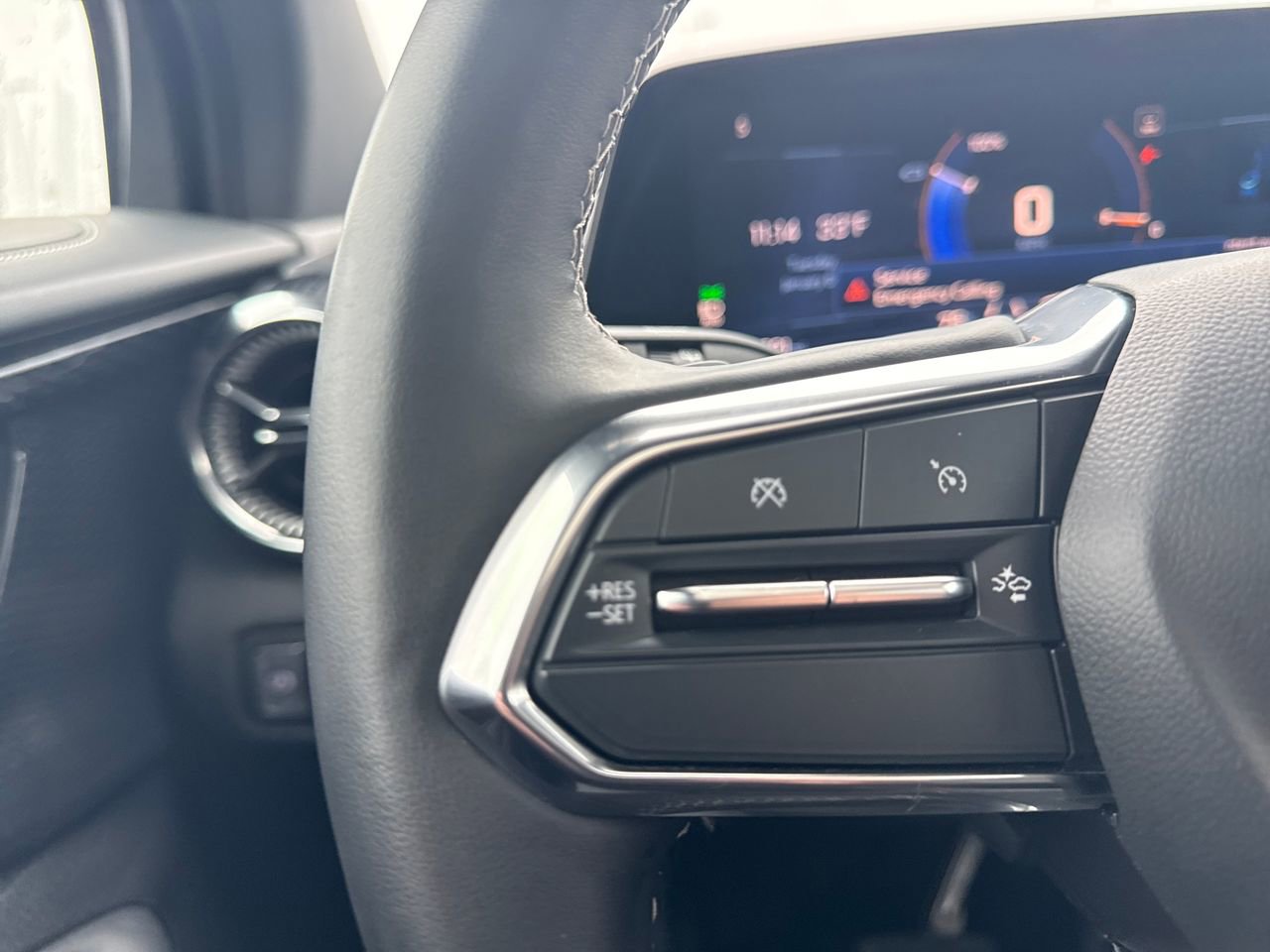 Used 2024 Chevrolet Blazer EV LT image 28