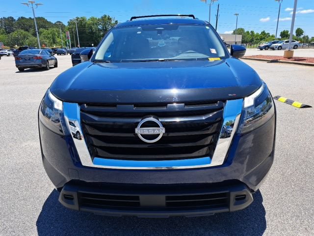 Used 2024 Nissan Pathfinder SV w/ Lighting Package (N92) FWD image 3